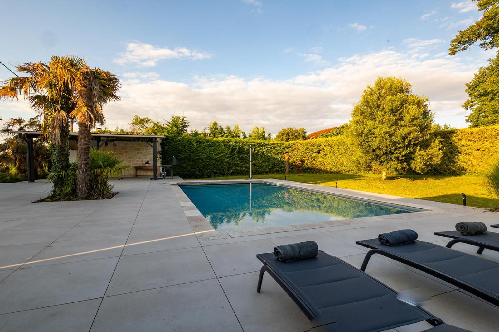Villa Au Petit Bonheur Avec Clim - Hameau Au Calme - Piscine Chauffee - Petanque Moncrabeau Exterior photo